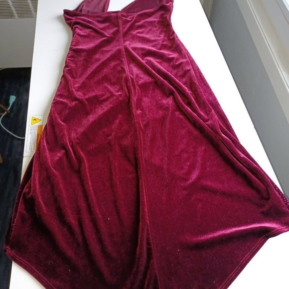Red Velvet Halter Dress with Sequins - Picture 4 of 4